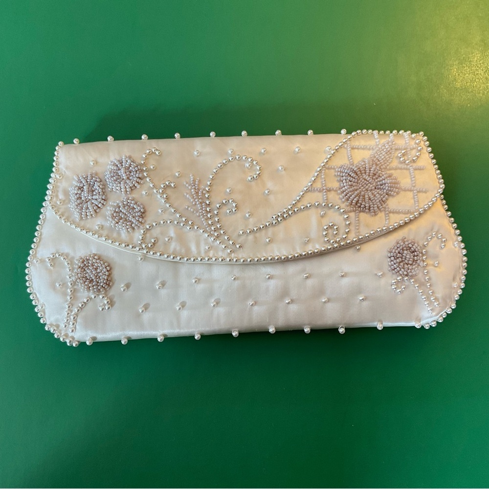 Bon Soir clutch